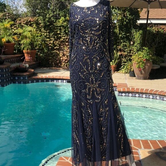 Pisarro Nights Navy & Gold LongSleeve Gown Sz4 - Picture 3 of 8